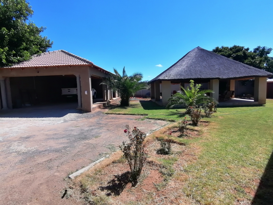 4 Bedroom Property for Sale in Klerksdorp Rural North West